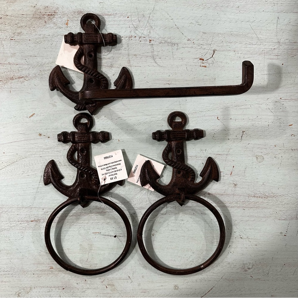 Three piece anchor bathroom set